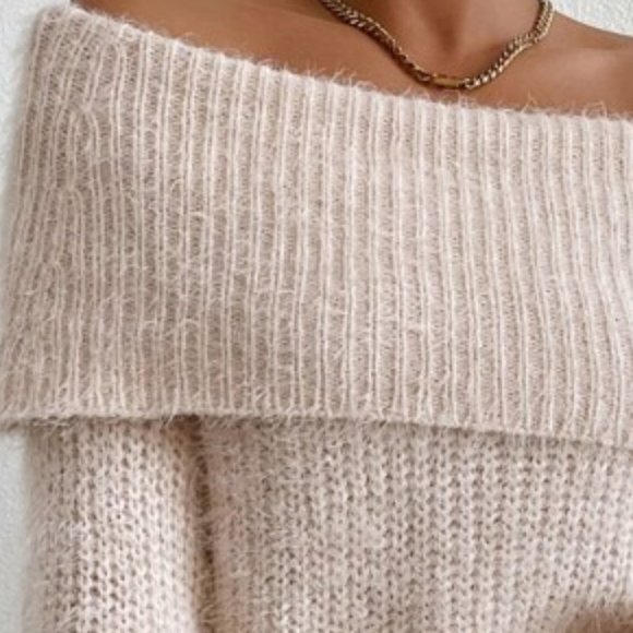 CHIC Off The Shoulder Flap Detail Soft Fuzzy Sweat - Picture 7 of 7